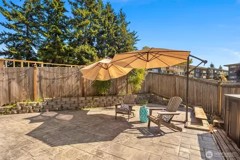 Exterior - 520 46th St SE, Everett, WA 98203 photo 2 of 4