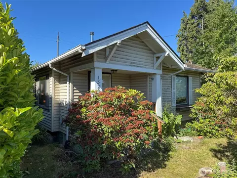 1320 W 5th St, Port Angeles, WA 98363