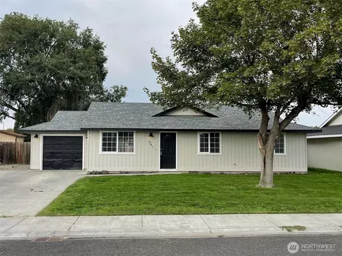 941 E Hayden Dr, Moses Lake, WA 98837