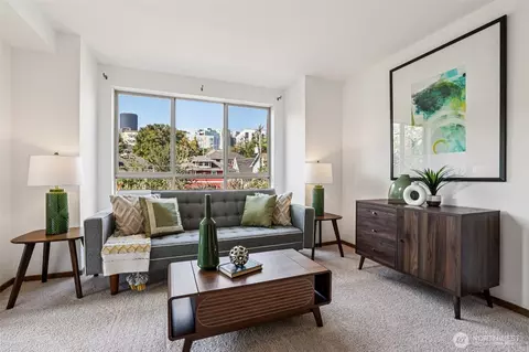 412 11th Ave #404, Seattle, WA 98122