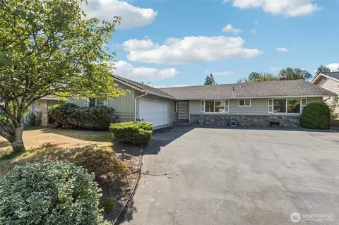 14803 113th Ave NE, Kirkland, WA 98034