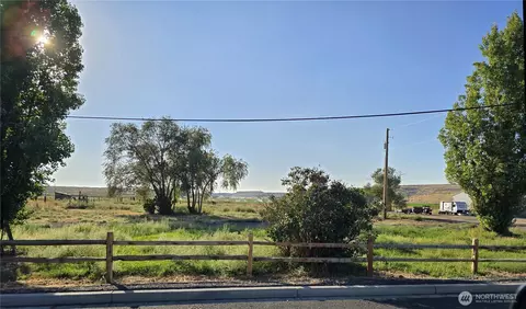 327 First St, Wilson Creek, WA 98860