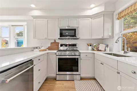 102 24th Ave E #A, Seattle, WA 98112 photo 11