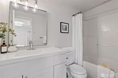 102 24th Ave E #A, Seattle, WA 98112 photo 23
