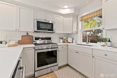 102 24th Ave E #A, Seattle, WA 98112 photo 12
