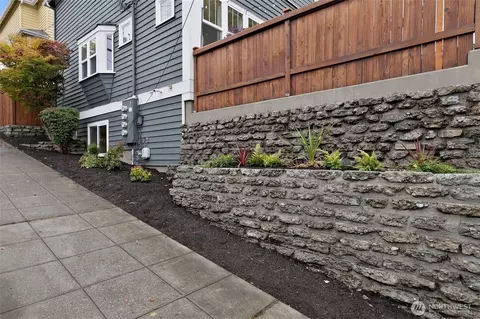102 24th Ave E #A, Seattle, WA 98112 photo 32