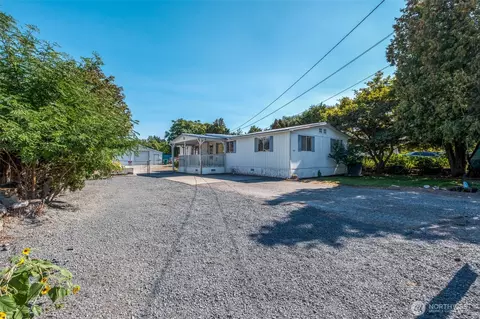 481 N June Ave, East Wenatchee, WA 98802