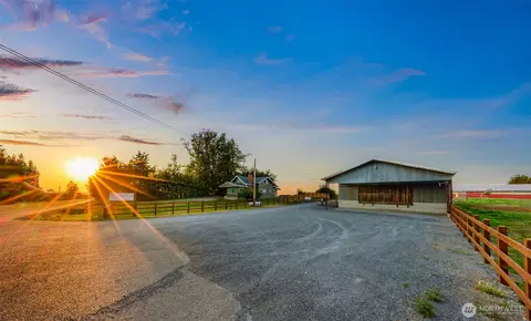 504 E Smith Rd, Bellingham, WA 98226