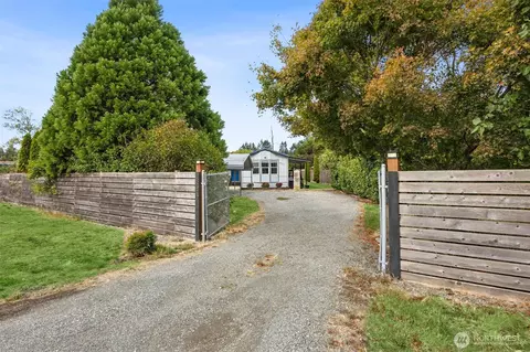 8517 Pepperidge Ln SE, Yelm, WA 98597