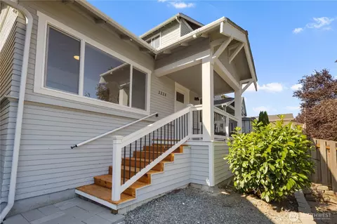 Exterior - 3224 Lombard Ave, Everett, WA 98201 photo 3 of 10