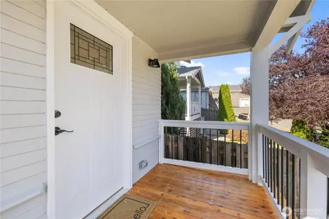 Exterior - 3224 Lombard Ave, Everett, WA 98201 photo 10 of 10