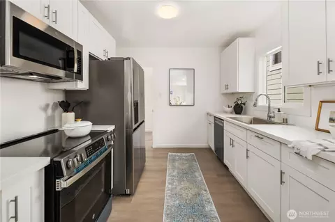 Kitchen - 3224 Lombard Ave, Everett, WA 98201 photo 2 of 5