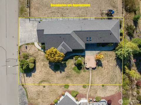 View/Area - 270 Amethyst Dr, Sequim, WA 98382 photo 2 of 9