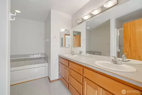 Bath - 270 Amethyst Dr, Sequim, WA 98382 photo 1 of 2
