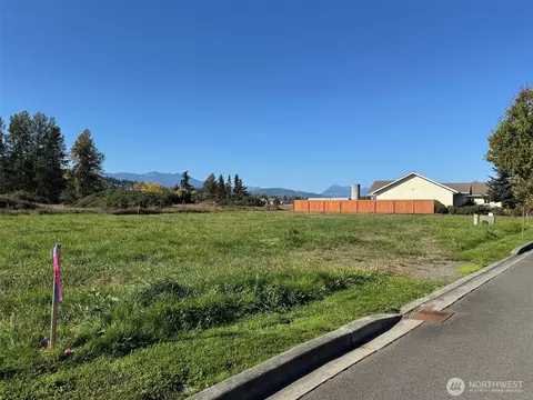 9999 Broadmoor St, Sequim, WA 98382