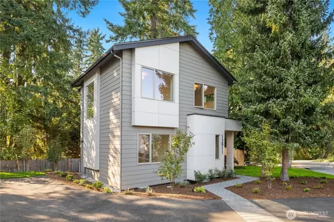 12911 NE 78th Pl, Kirkland, WA 98033