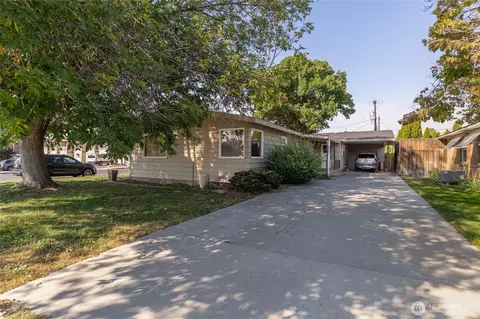 218 SW 3rd Ave, Quincy, WA 98848
