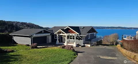 1015 Aqua Vista Ln, Camano Island, WA 98282