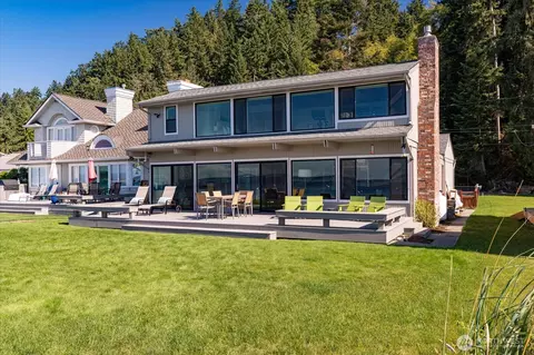 6278 Barr Beach Rd, Freeland, WA 98249