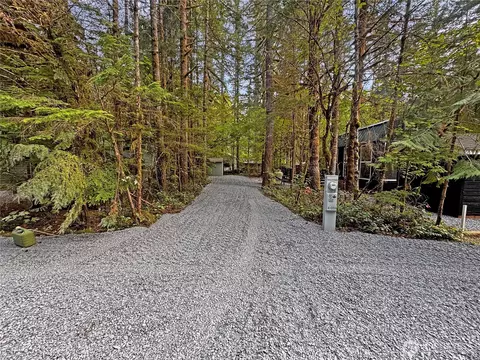 59 4 Christmas Tree Cir, Deming, WA 98244