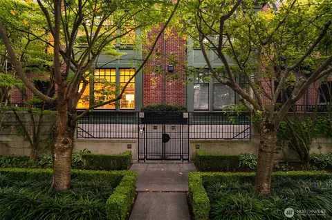 115 W Comstock St, Seattle, WA 98119