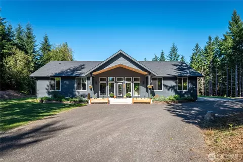 159 Tiger Lily Dr, Castle Rock, WA 98611