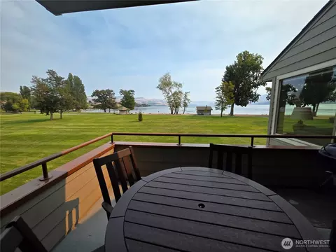 1 Beach 536-j, Manson, WA 98831