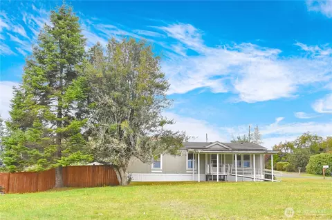 1119 Ballentine St, Raymond, WA 98577