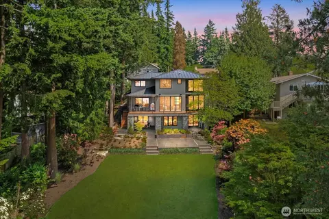 6907 160th St SW, Edmonds, WA 98026