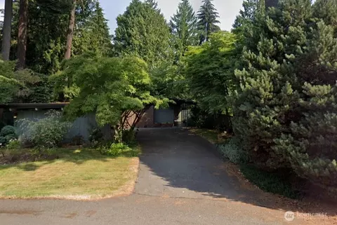 10624 Woodhaven Ln, Bellevue, WA 98004
