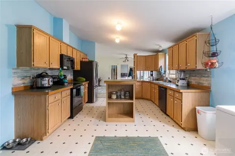 1023 W Beeville Loop Rd, Matlock, WA 98560 photo 26
