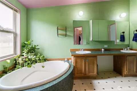 1023 W Beeville Loop Rd, Matlock, WA 98560 photo 24