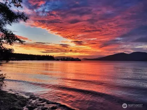 3820 Leeward Ln, Anacortes, WA 98221