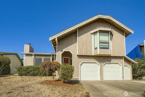1755 57th St NE, Tacoma, WA 98422