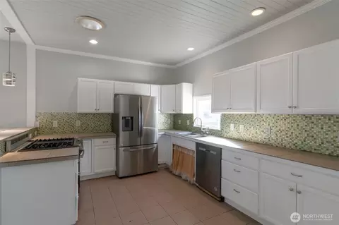 Kitchen - 1812 22nd St, Everett, WA 98201 photo 1 of 2
