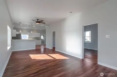 Living - 1812 22nd St, Everett, WA 98201 photo 1 of 3