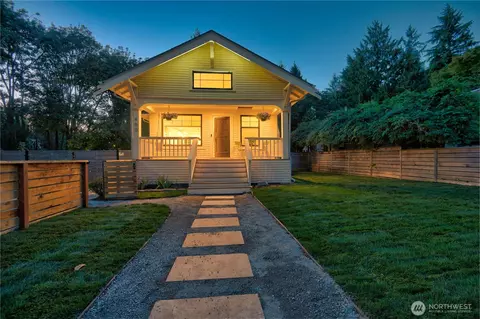 400 NW Puget Dr, Seattle, WA 98177