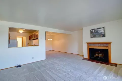 2021 Laventure Rd #304, Mount Vernon, WA 98273