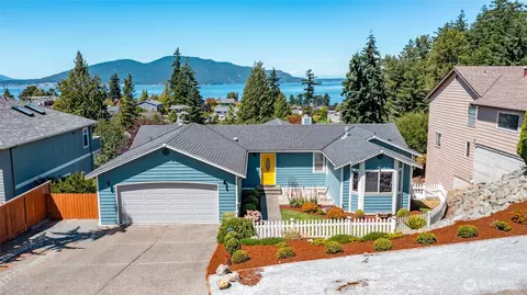 3410 W 7th Pl, Anacortes, WA 98221