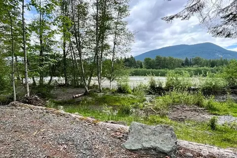 118 Rainbow Ln, Packwood, WA 98361