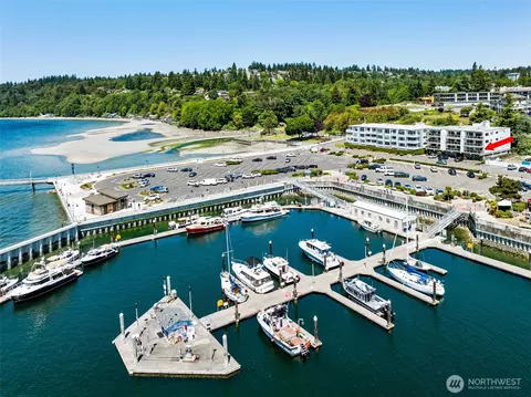 22222 Dock Ave S #1C, Des Moines, WA 98198