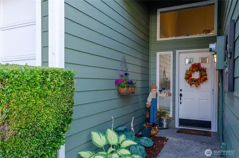 1404 32nd Street Ct NW, Gig Harbor, WA 98335