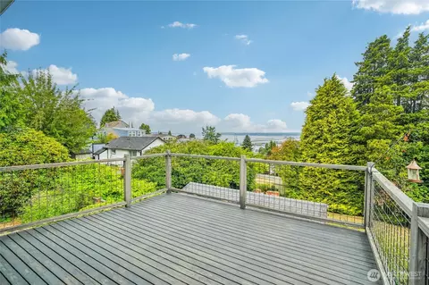Exterior - 715 35th St, Everett, WA 98201 photo 2 of 2