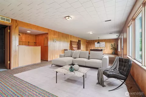 Living - 715 35th St, Everett, WA 98201 photo 5 of 6