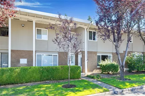 5628 SE 123rd Ave, Bellevue, WA 98006