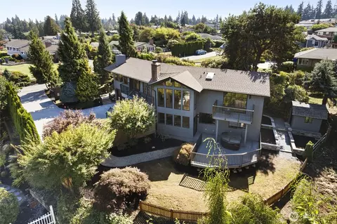 View/Area - 5004 27th Ave W, Everett, WA 98203 photo 2 of 3