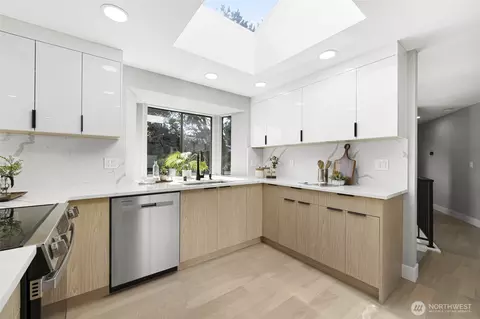 Kitchen - 5004 27th Ave W, Everett, WA 98203 photo 1 of 4