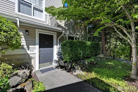 2060 132nd Ave SE #G601, Bellevue, WA 98005