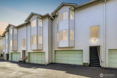 10 E Casino Rd #2, Everett, WA 98208