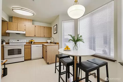 Kitchen - 10 E Casino Rd #2, Everett, WA 98208 photo 1 of 3